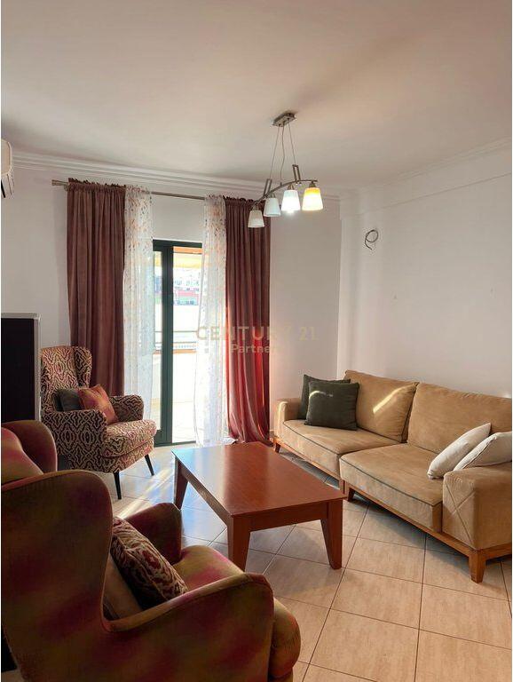 AFFITTASI APPARTAMENTO 2+1+2 – DI FRONTE A SPAK, STAZIONE DEI TRENI