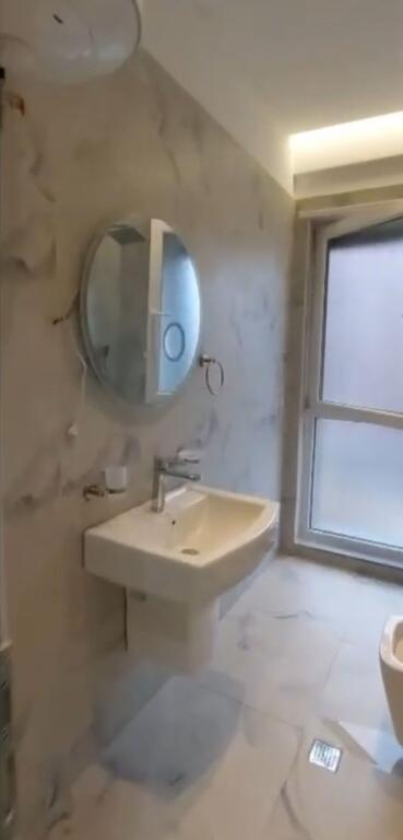 🏠Jepet me Qera Garsoniere Gjysem e mobiluar Pas Concordit ne 5 Maji