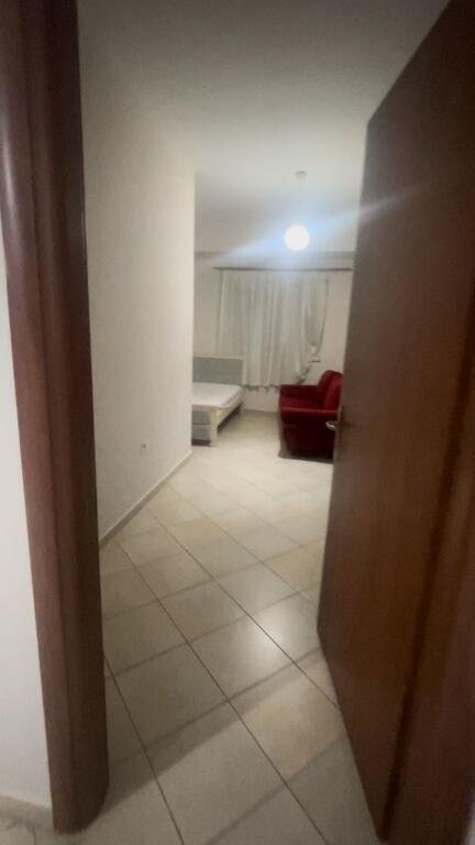 Qira Apartament 2+1, pallati EkoMarket, Yzberisht