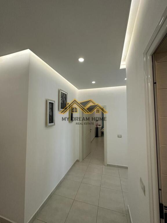 SHITET APARTAMENT 2+1 PLAZH DURRES