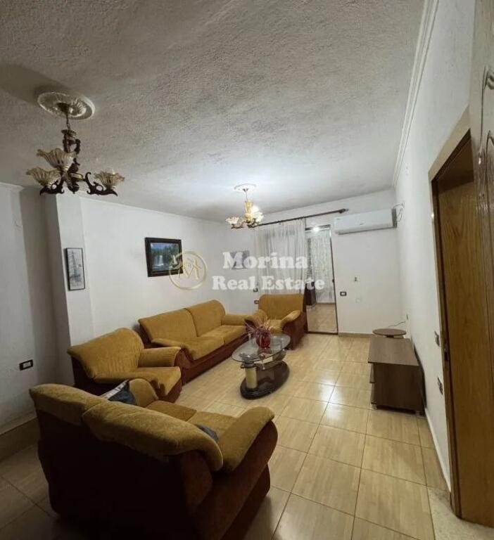 Qera, Vile Private ,Xhamlliku 2+1, 450 Euro/Muaj