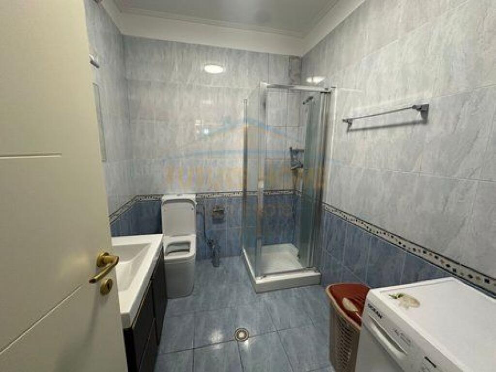 Shitet, Apartament 2+1, Liqeni i Thatë, Tiranë.