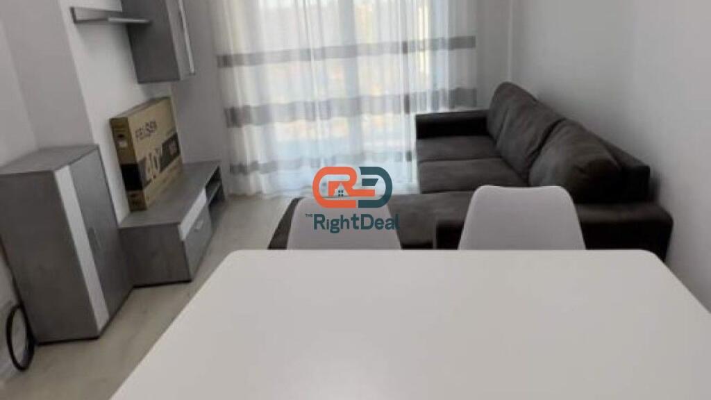 Ne Astir, Jepet Me Qira Apartament 2+1, I Pa Banuar Me Pare!!!