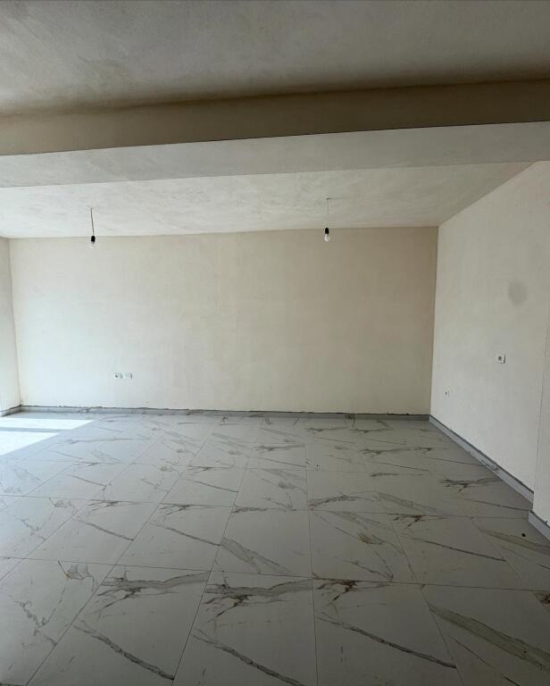 💥Okazion apartament 2+1+2 tualete dhe 3 ballkone qender, Kavaje💥