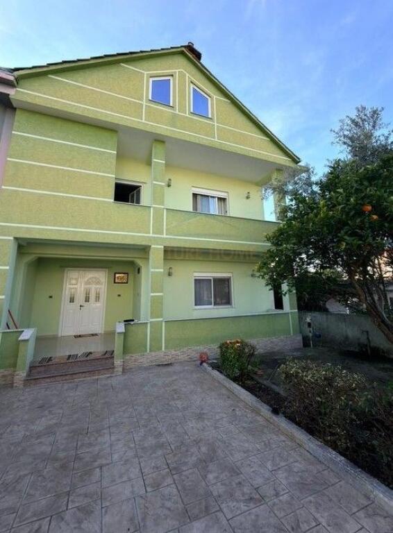 Qera, Vilë 2-Katëshe, Rruga Halil Malaj,Don Bosko , Tiranë.