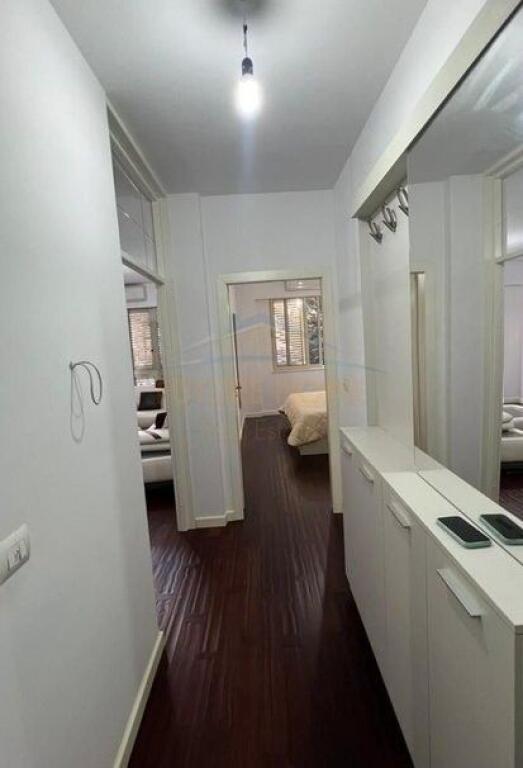 For sale, Apartment 1+1, Fresku, Tirana.
