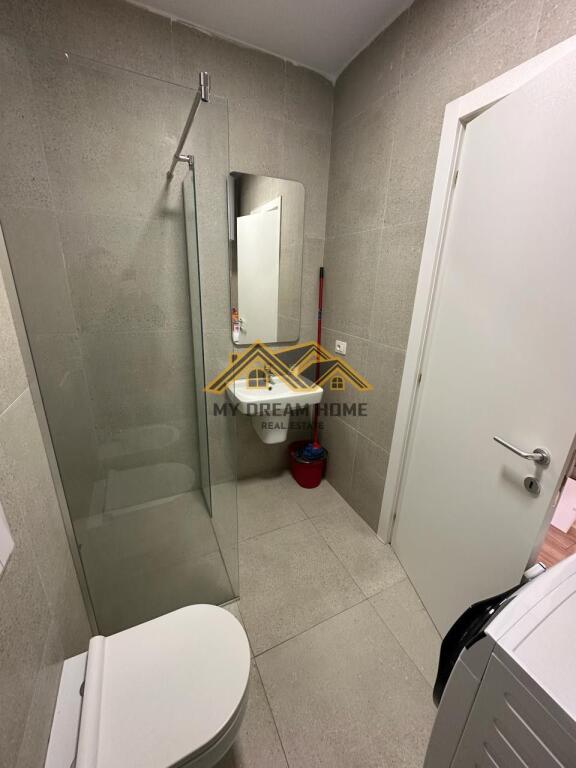 SHITET APARTAMENT 1+1 VIJE E DYTE NGA VILAT NE GJIRIN E LALEZIT, NE KOMPLEKSIN SAN PIETRO!
