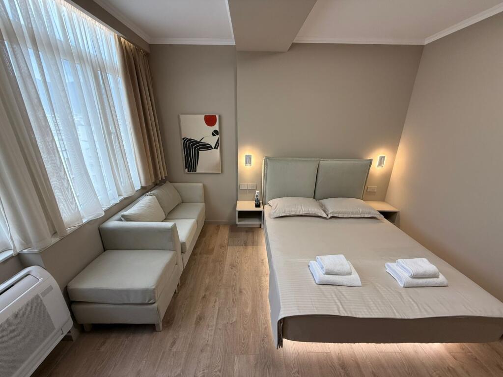 🏠 SHITET GARSONIERE TEK KOMUNA E PARISIT 📍 Pranë Parkut Olimpik