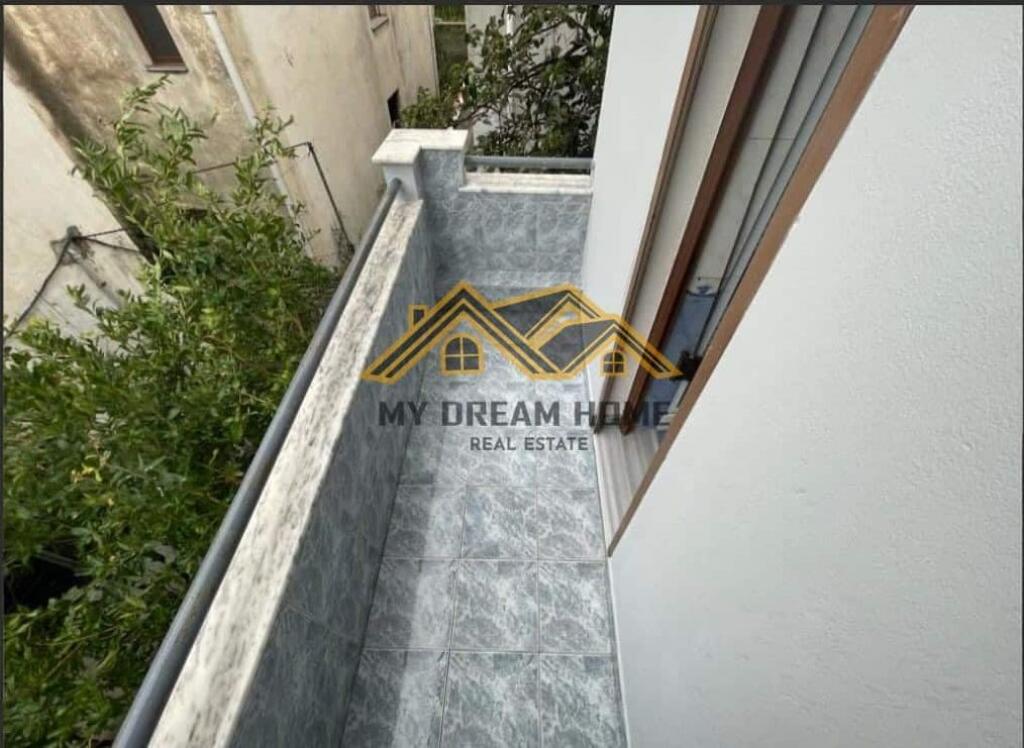 SHITET VILE 3 KATSHE TEK BLLOKU I VILAVE LAGJIA 18!