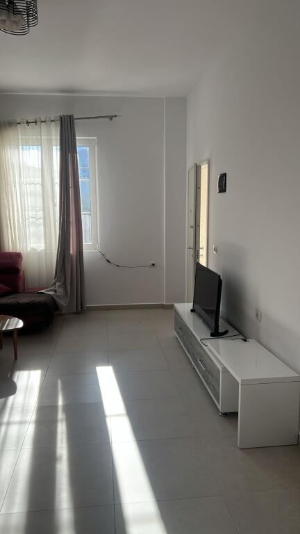 📍 Jepet me Qera Super Hyrje Private  Poshtë Spitalit Amerikan 2