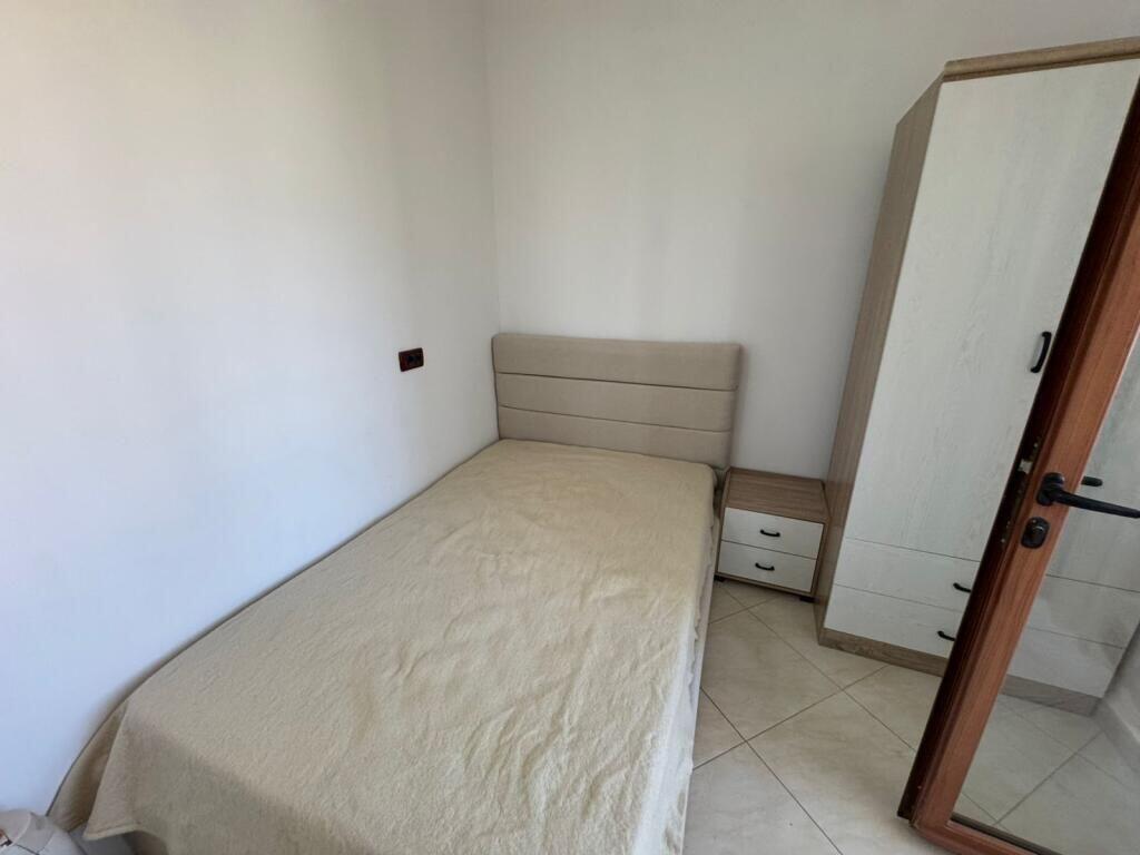 Garsionere me qira te rrethi i Shkozes