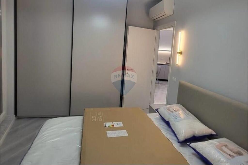 Ap 2+1 for rent in Center