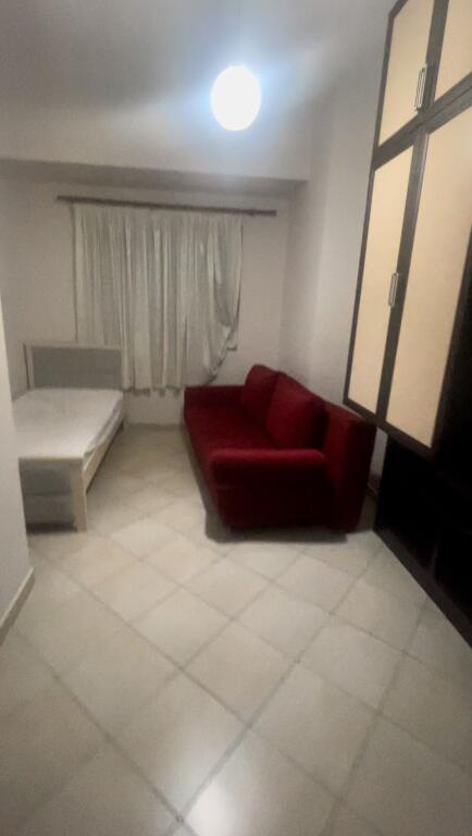 Qira Apartament 2+1, pallati EkoMarket, Yzberisht