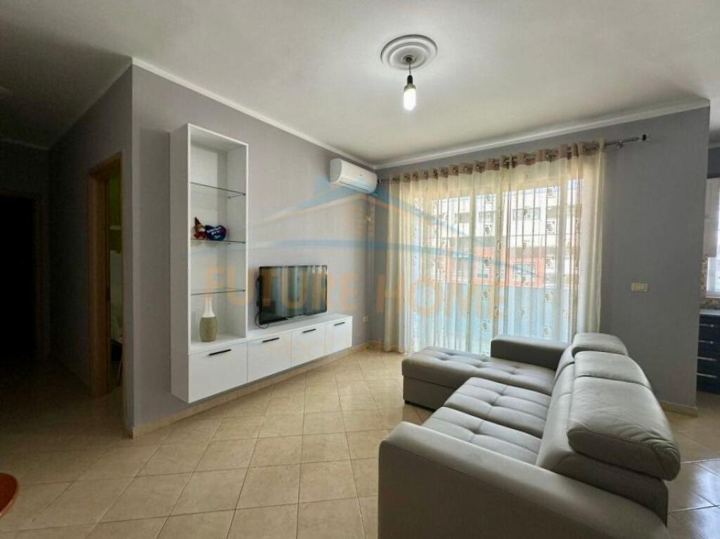 Rent, Apartment 2+1+2, New Ring.