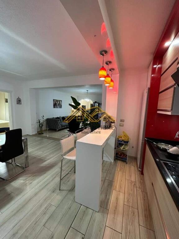 SHITET SUPER APARTAMENT 3+1+2 TEK ZJARREFIKSES, DURRES!