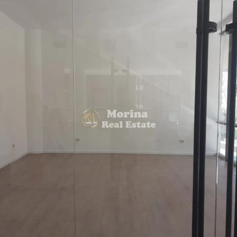 Affitto | Locale Commerciale | Via Mine Peza | 800 €/mese