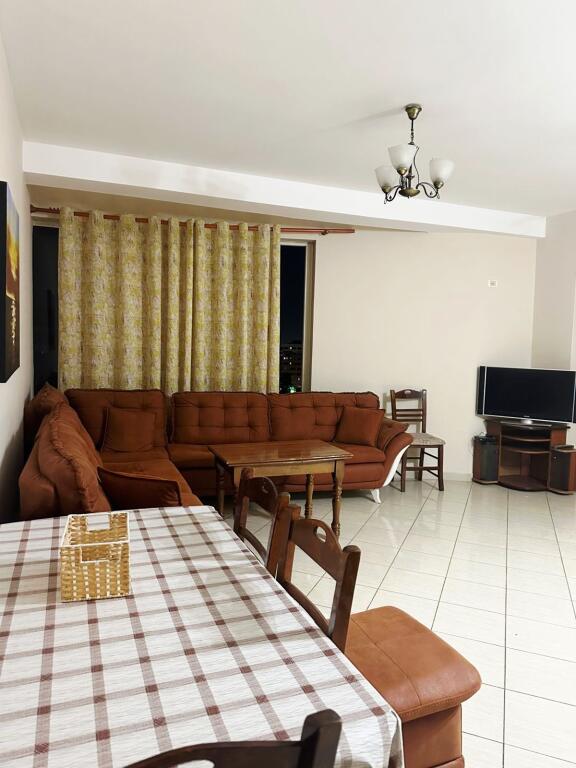 2+1 in Affitto a Astir