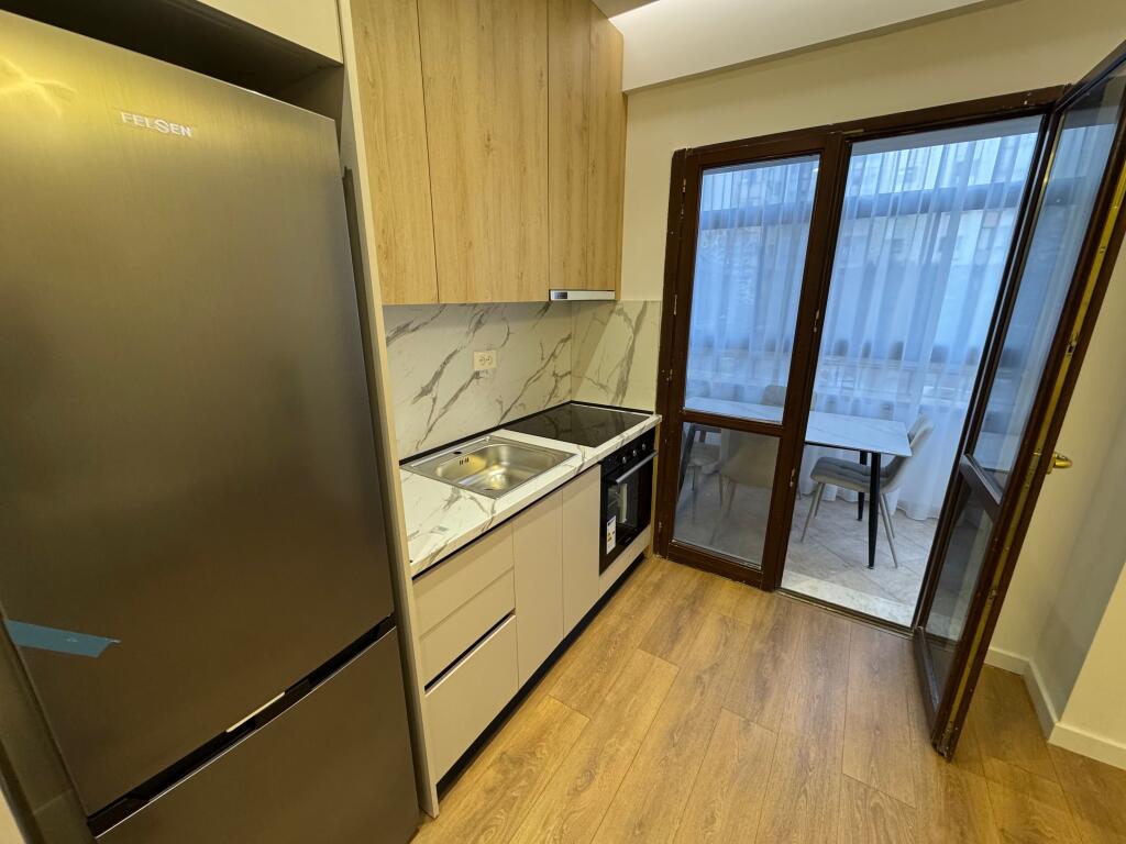 🏡 Shitet Apartament 1+1 në Komuna e Parisit