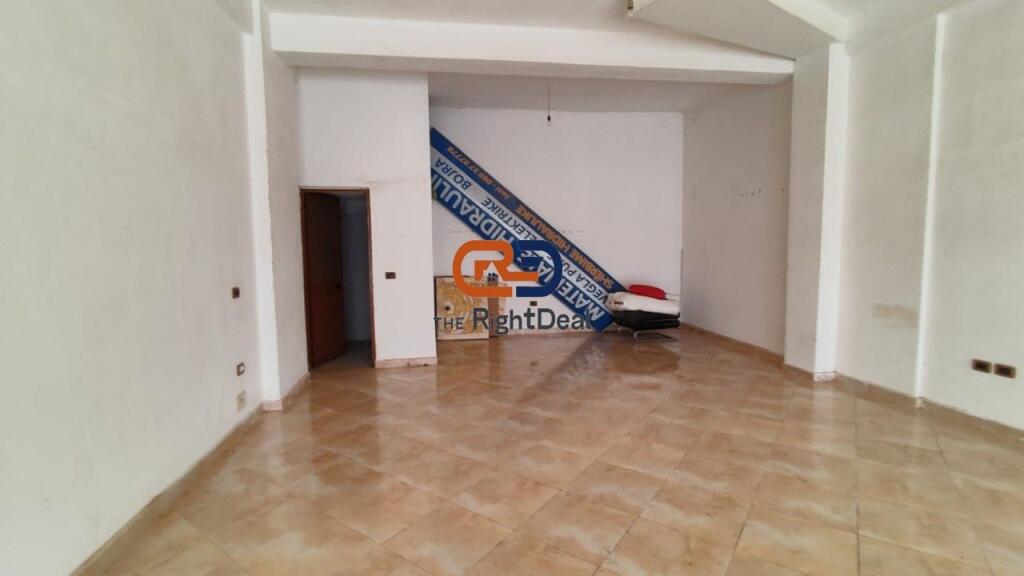 In Yzberisht, Business Unit Ideal for Investment for Sale !!