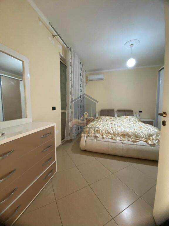 Apartament 1+1 me Qera ne Zonen e Plazhit me Pamje Deti