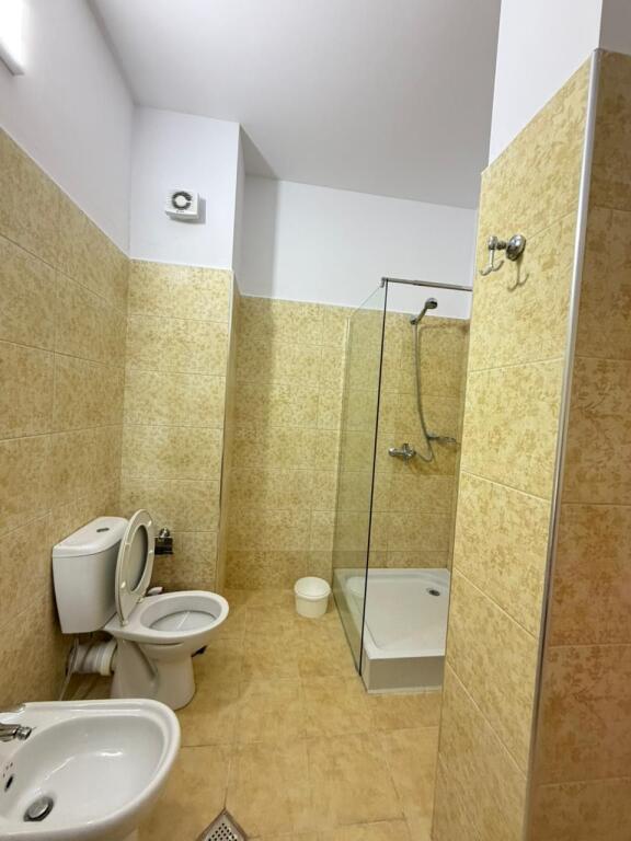 Apartament per qira 2+1 Liqeni Thate