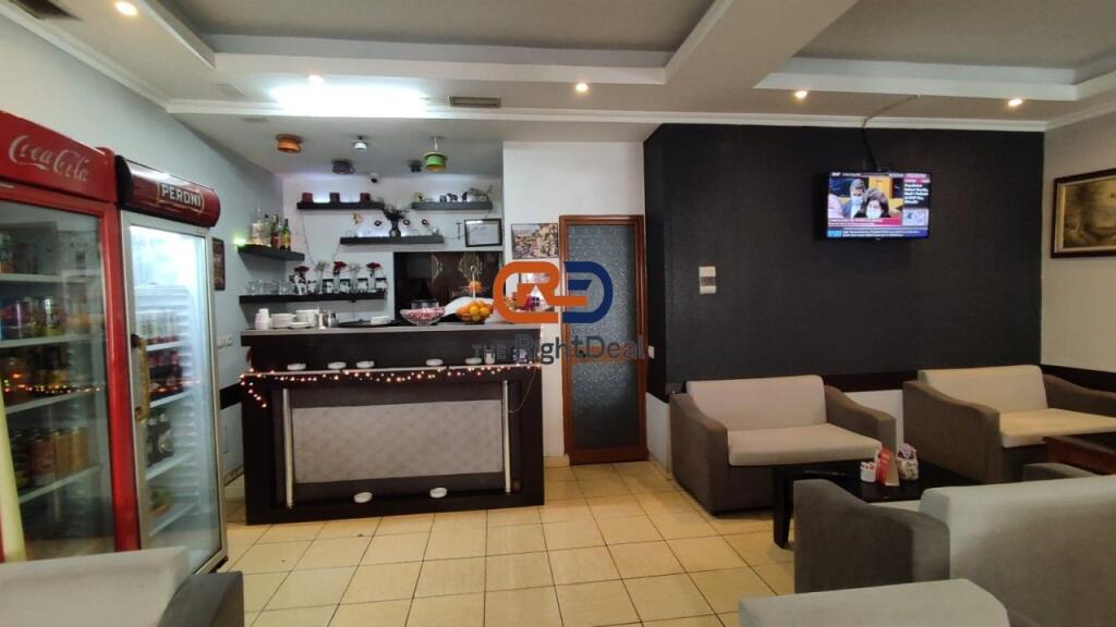 Te Komuna E Parisit, Shitet Bar-Kafe Perfekte Per Investim !!