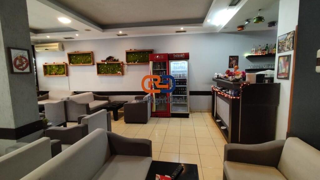 Te Komuna E Parisit, Shitet Bar-Kafe Perfekte Per Investim !!