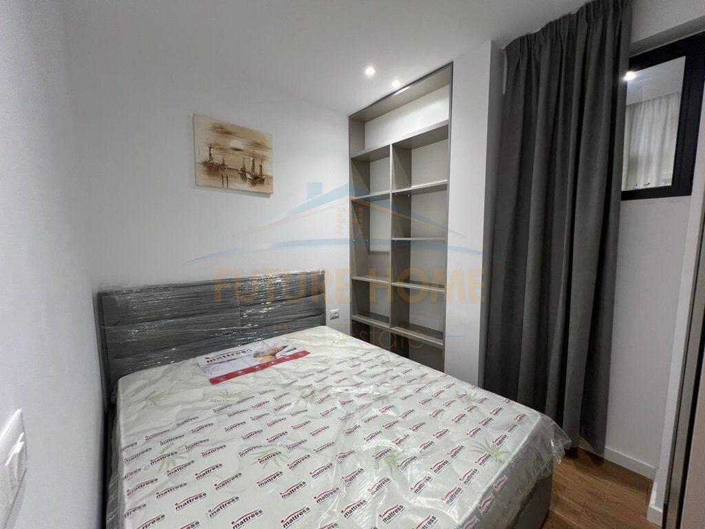 Shitet, Apartament 1+1, Komuna e Parisit, Tirane