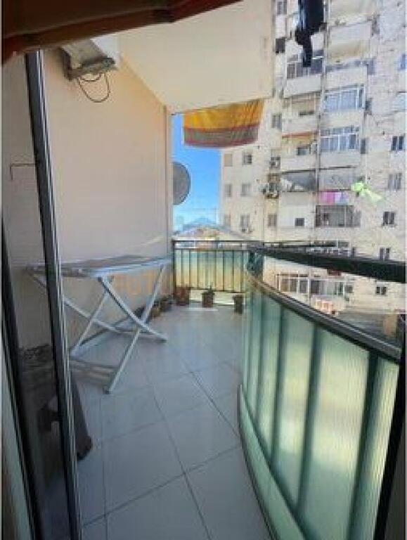 Shitet, Apartament 3+1+2, Porcelan, mbrapa Universitetit UET, Tiranë.