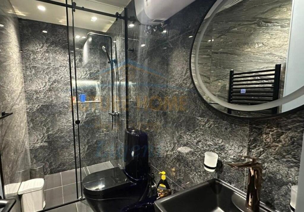 Shitet, Apartament 1+1, Shallvaret, Tiranë