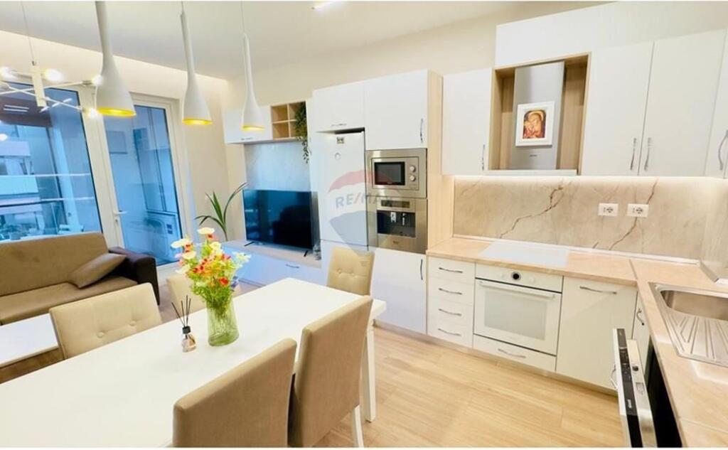 Appartamento 2+1+2+P in vendita a Bulevardi Ri !