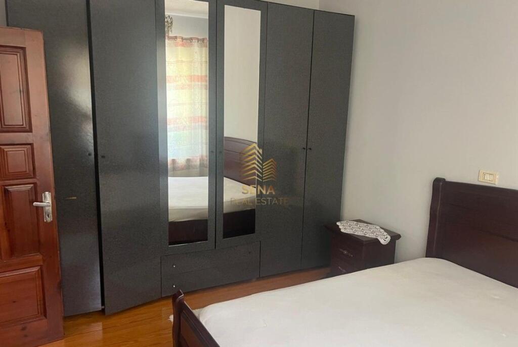 Qira, Hyrje Private, 1+1+Kuzhine e Vecuar, Laprake, 350 Euro/muaj