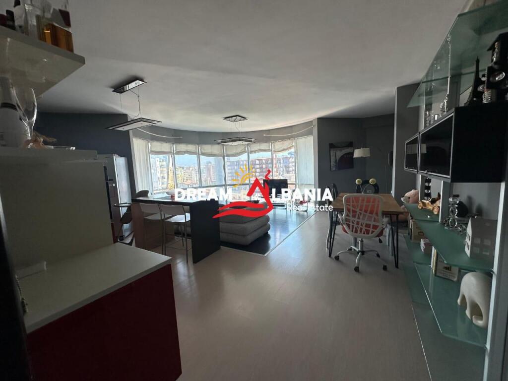 Apartment 2+1 for rent, Commune of Paris ( ID 42215448)