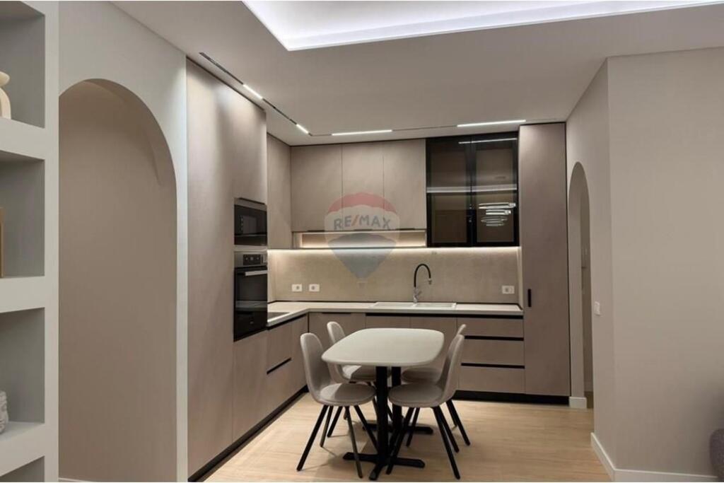 Jepet me qira apartament 3+1+2 pranë Parkut Olimpik