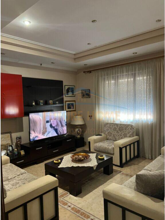 Qera, Apartament 2+1+2, Rruga Branko Kadia, Xhamlliku, Tirane