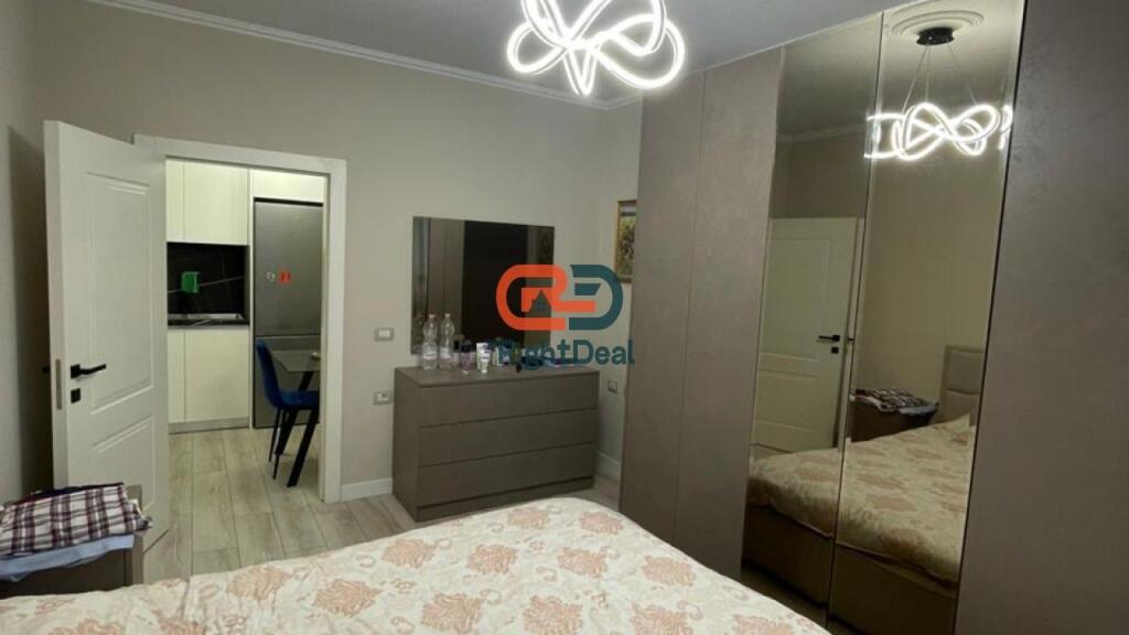 Tek Rruga E Kosovareve, Jepet Me Qira Apartament 1+1 I Mobiluar Ne Detaj Dhe Me Pamje!!