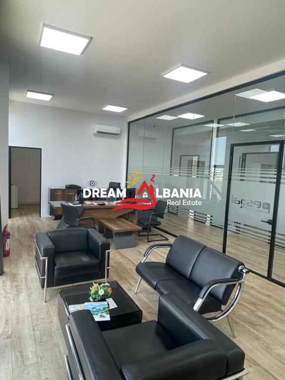 Locale ufficio di 200 m² e 2 posti auto inclusi in affitto a Mezez vicino a Top Channel (ID 42611168)