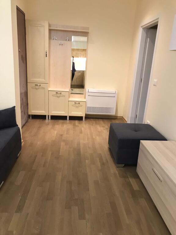 Super ap 2+1 at Zogu Zi (behind the dormitories)