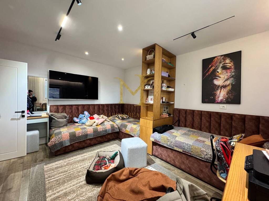 Qira super apartament 2+1+2 ne Durres!!