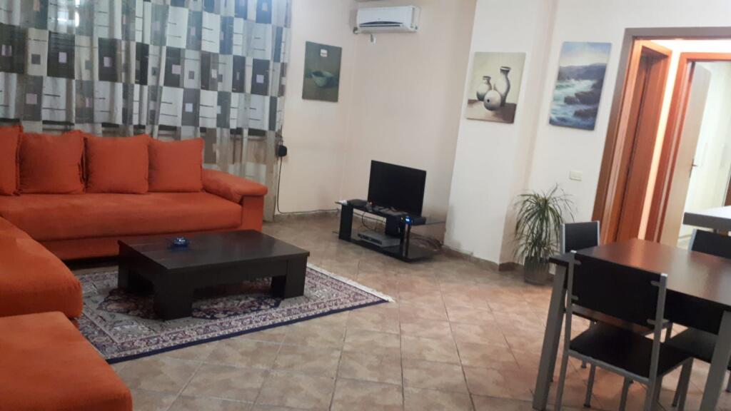 🏙️ Jepet me qira apartament 1+1 – Sheshi Wilson