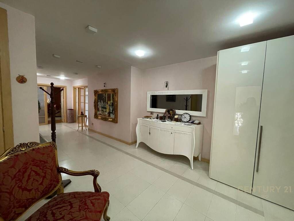 Penthouse panoramik 565 m2 ne Mbikalimin e Komunes se Parisit