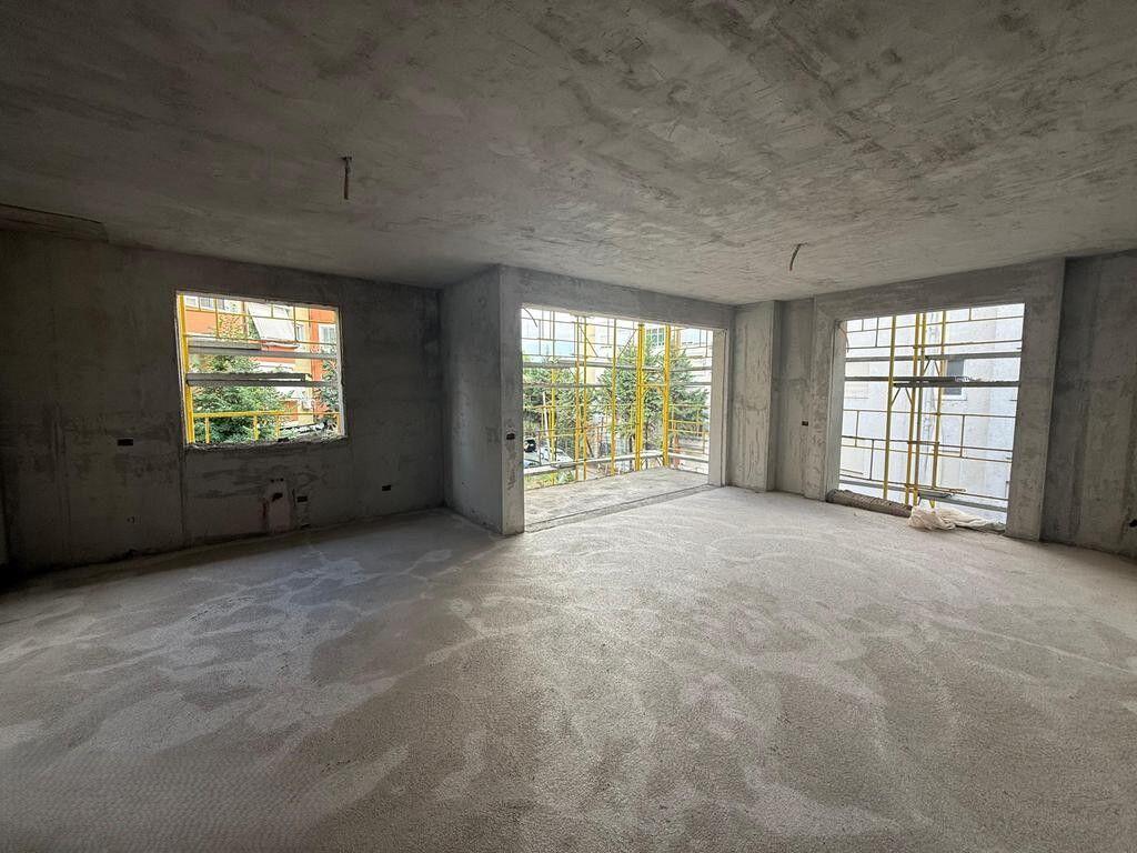 OCCASIONE!! VENDIAMO APPARTAMENTO 2+1+2 AL LAGO ASCIUTTO! 237,000 €