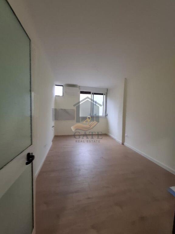 📌 Shitet Apartament 1+1 me Pamje Deti – Plazh, pranë Hotel Adriatik