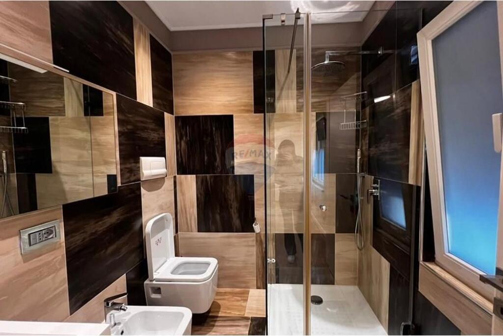 Apartament per qera 2+1+2 ne Qender