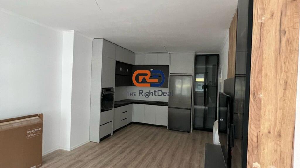 Tek Univers City, Shitet Apartament 2+1 Me Post Parkimi!!