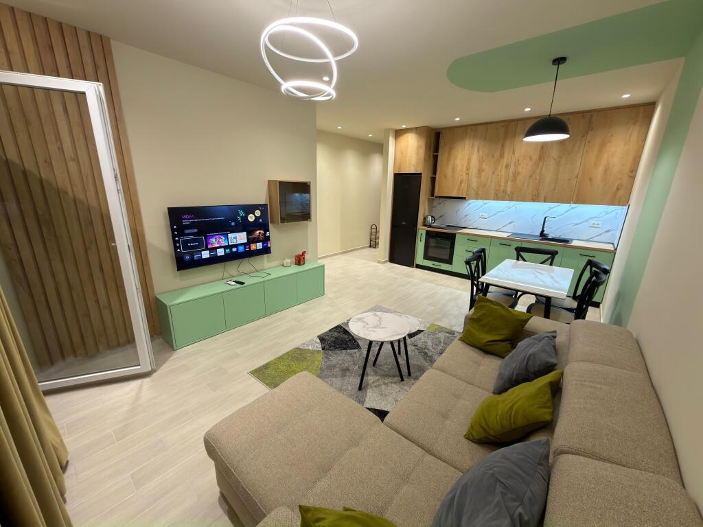 🏡 Rent Apartment 1+1 📍 5 Maji, new building with elevator 🚗 Parking included in the price 💶 550 €/month  Fully furnished, new investment.  