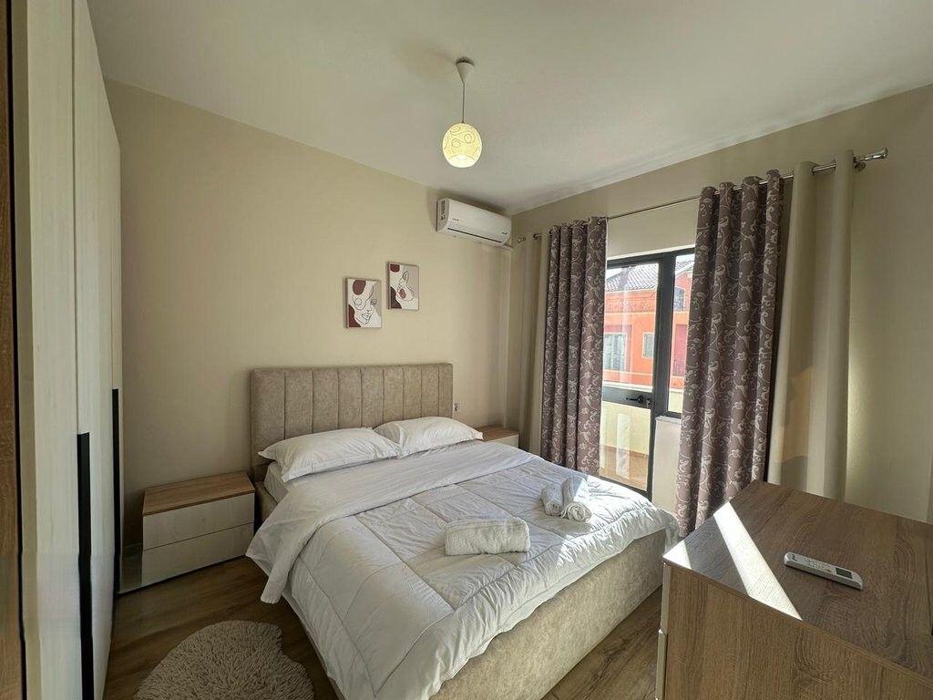 Jepet me qera apartament 2+1 pas Xhamise ne Don Bosko! 600 € /Muaj