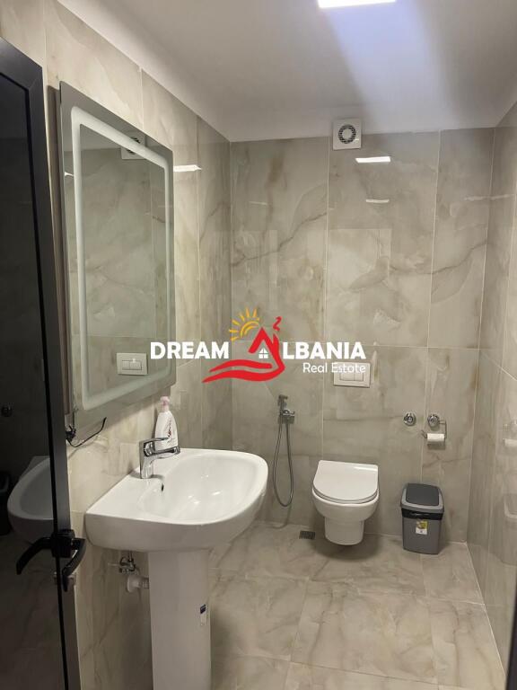 Locale ufficio di 200 m² e 2 posti auto inclusi in affitto a Mezez vicino a Top Channel (ID 42611168)