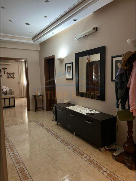 Qera, Apartament 2+1+2, Rruga Branko Kadia, Xhamlliku, Tirane