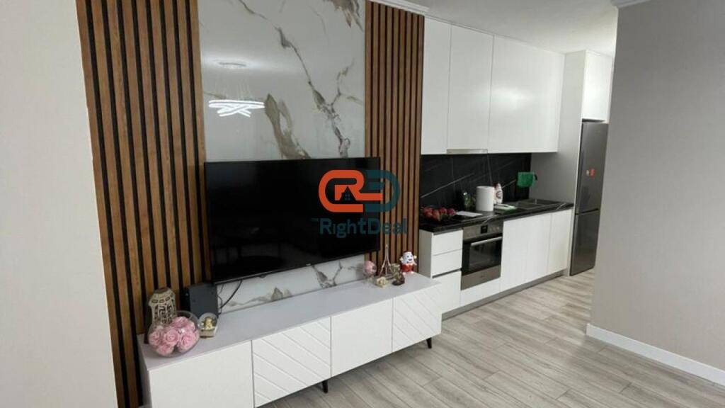 Tek Rruga E Kosovareve, Jepet Me Qira Apartament 1+1 I Mobiluar Ne Detaj Dhe Me Pamje!!